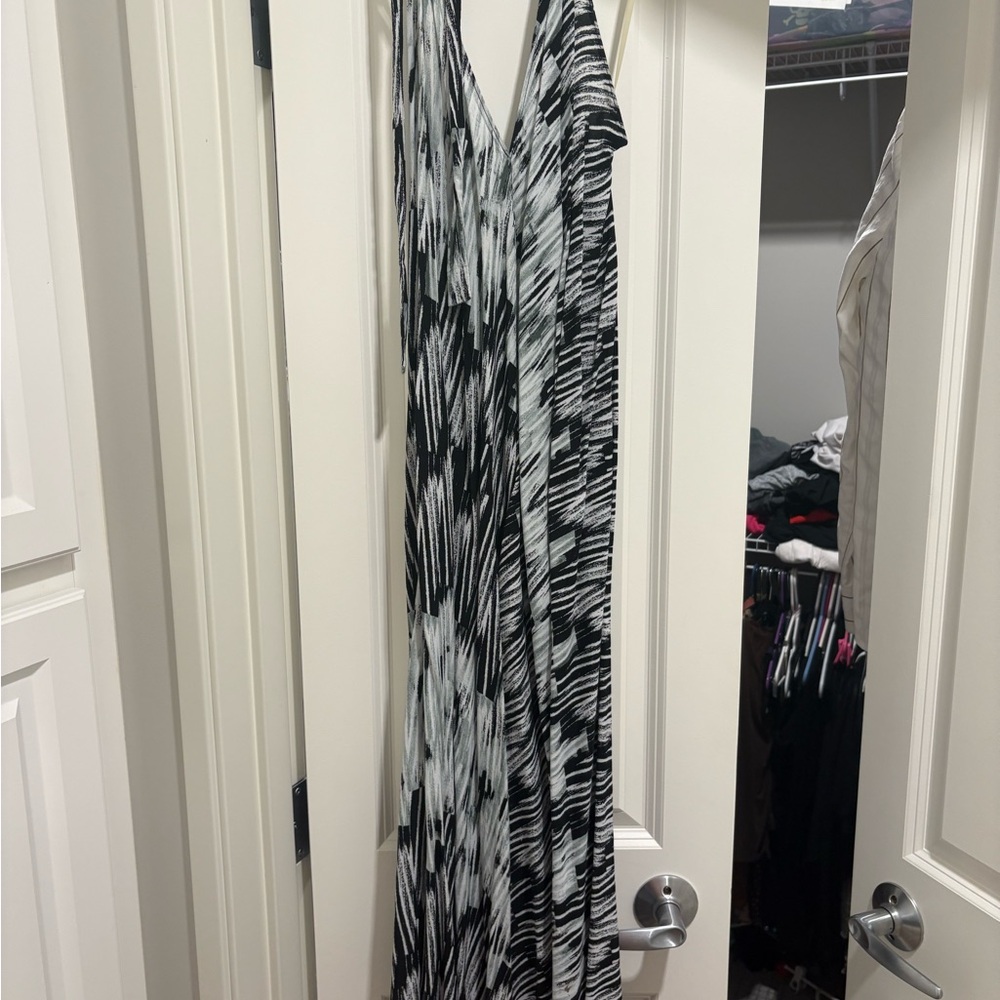 Lush Monochrome Patterned Fabric